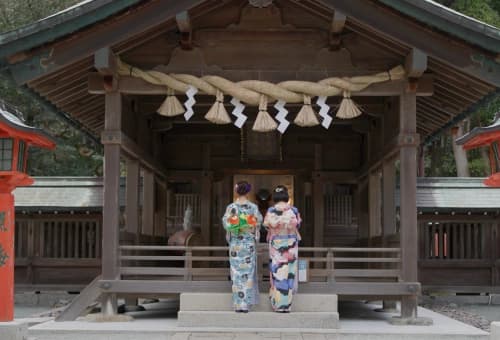 En kimono vers les trois déesses de Munakata — Du festival mensuel à la vénération lointaine du sanctuaire offshore, une journée visitant les divinités — 5