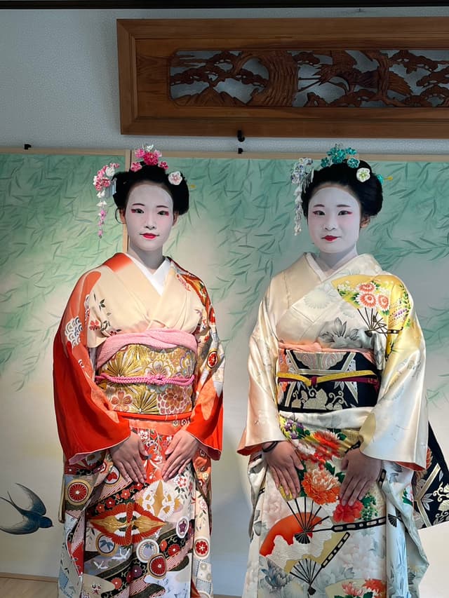 舞妓変身プラン|櫛田神社すぐ・地毛で日本髪