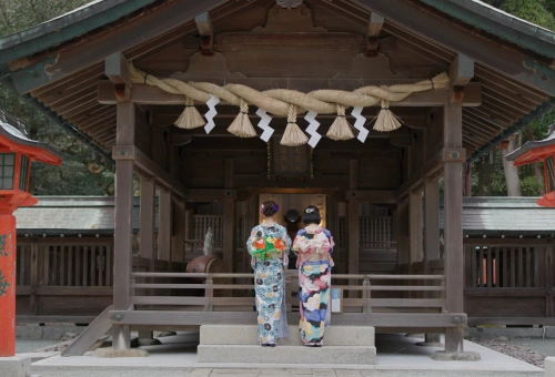 In Kimono Across the Three Goddesses of Munakata — A Sacred Day from the Monthly Ritual to the Remote Worship of Okinotsumiya — 5