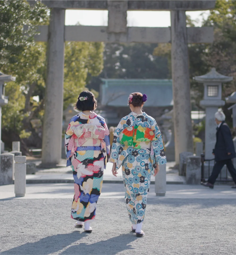 In Kimono Across the Three Goddesses of Munakata — A Sacred Day from the Monthly Ritual to the Remote Worship of Okinotsumiya