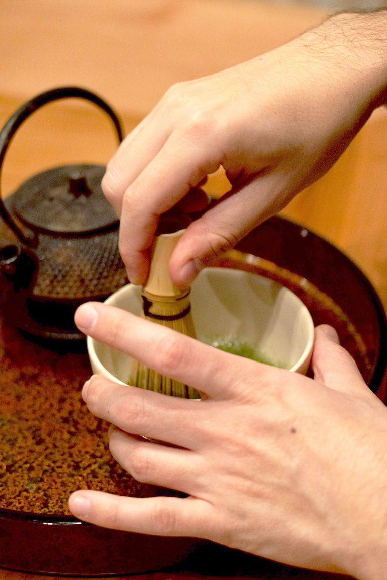 Tea Ceremony Experience "Otemae" ~ Whisk Your Own Matcha with a Hakata Maiko ~ — 3